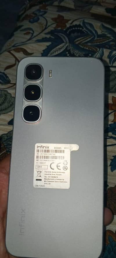 Infinix Hot 60Pro 8gb+8gb 128gb  box charger 6 mntwarranty 03084036275