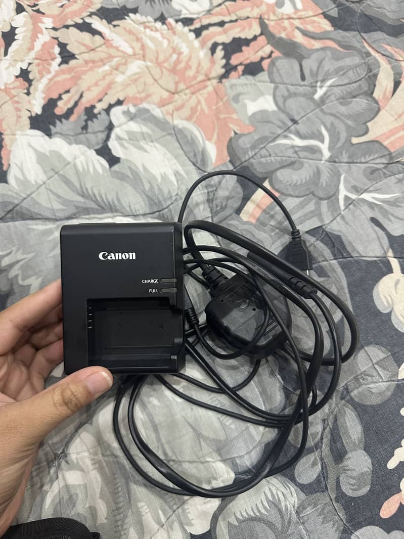 Canon 1300D 8
