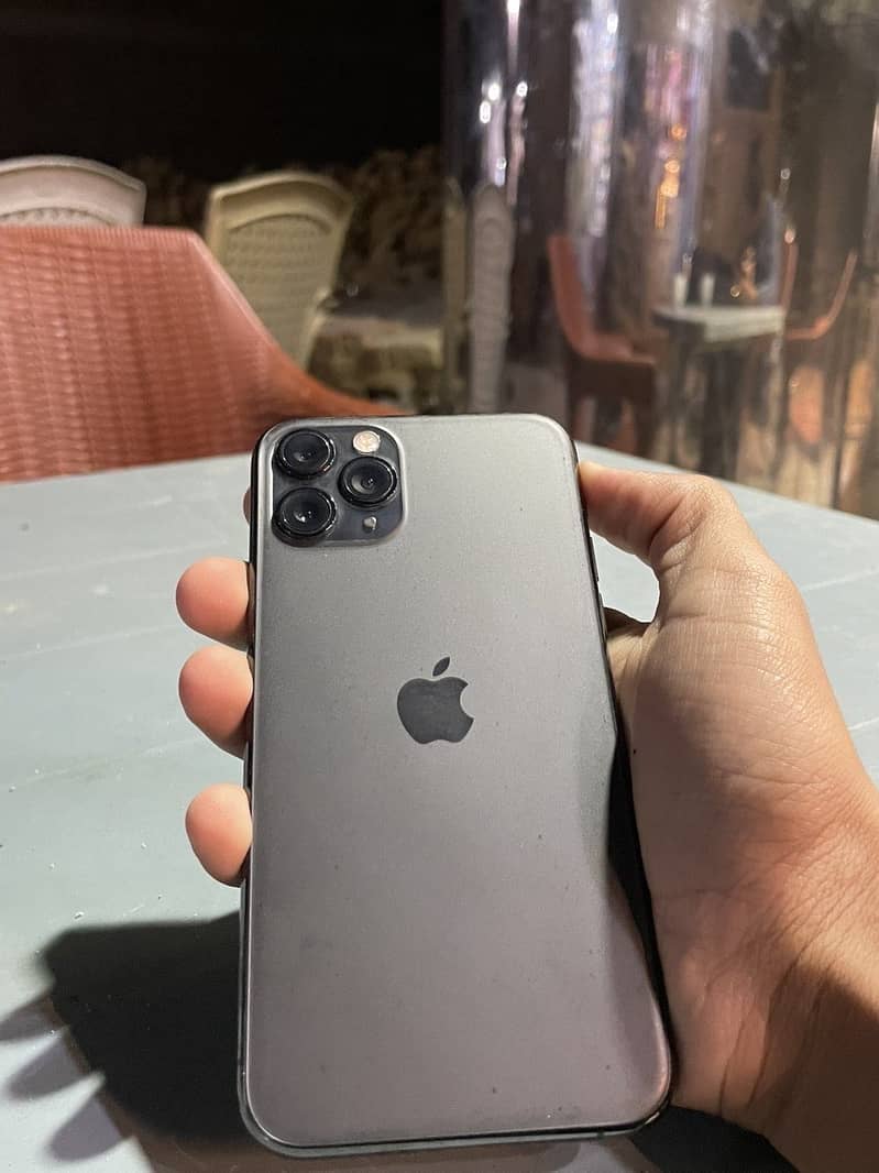 Apple iPhone 11 Pro 1