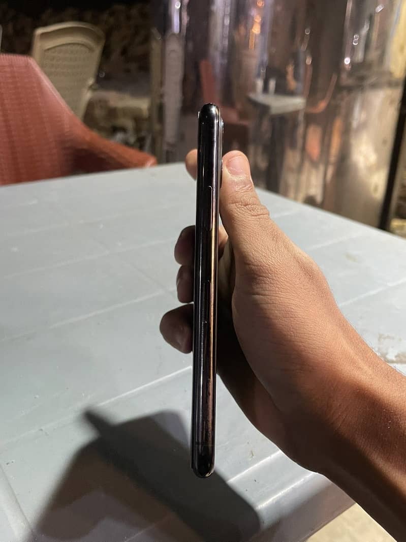 Apple iPhone 11 Pro 5
