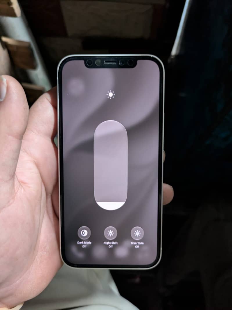 Apple iPhone 12 4