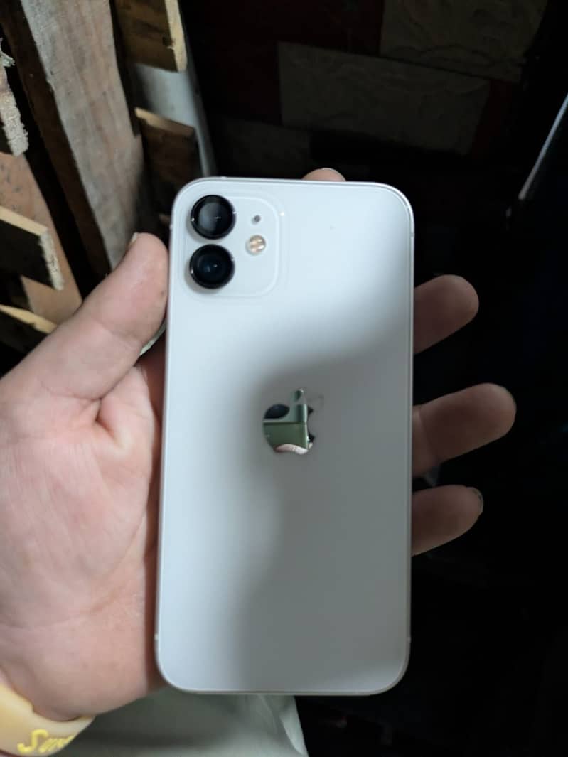 Apple iPhone 12 5