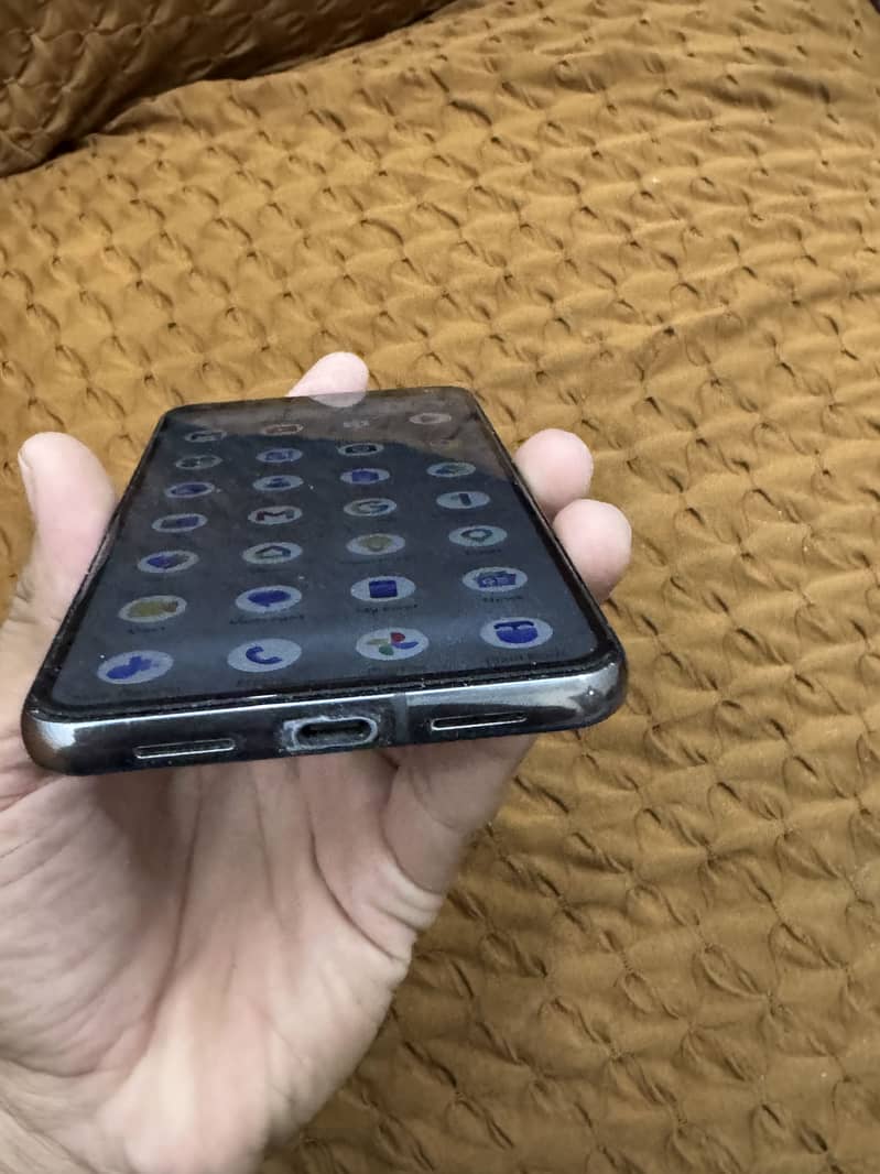 Google Pixel 8 Pro 6