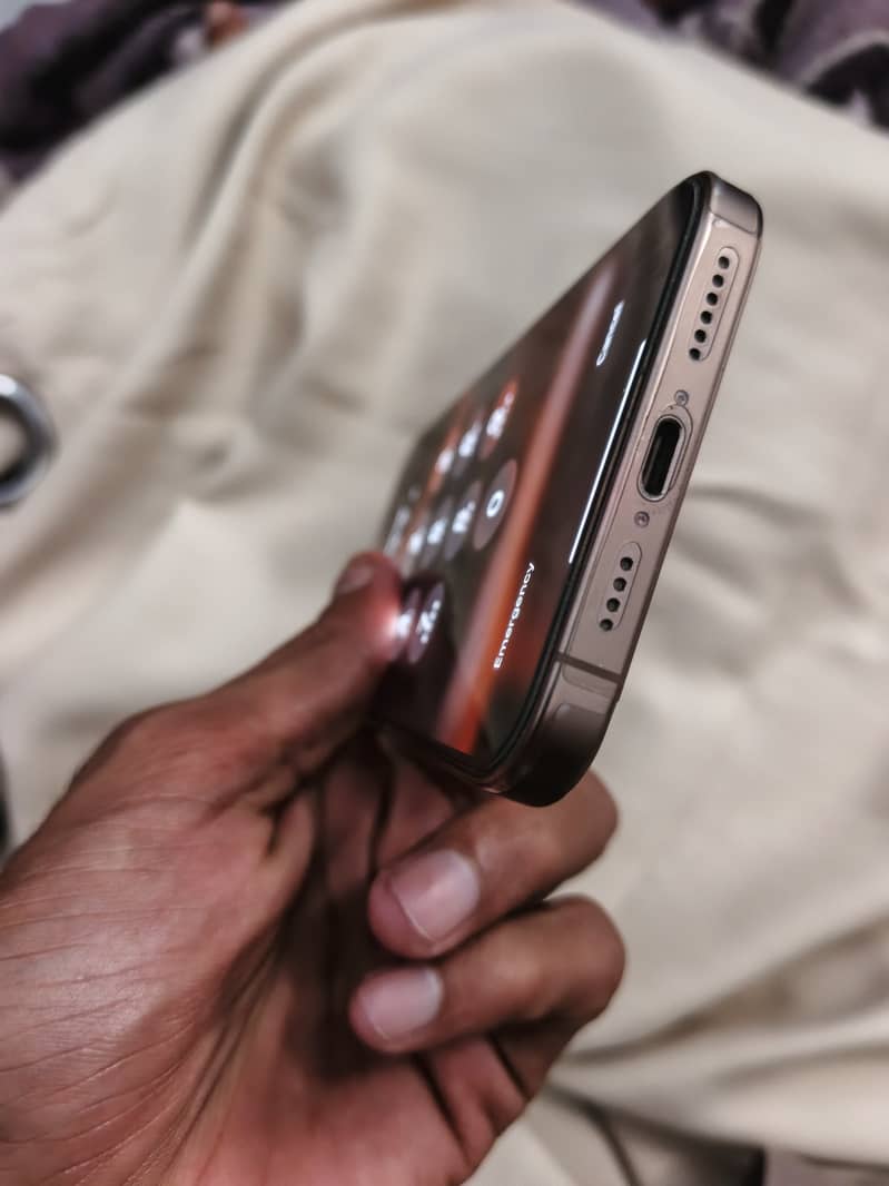 Iphone 16 pro max jv 2
