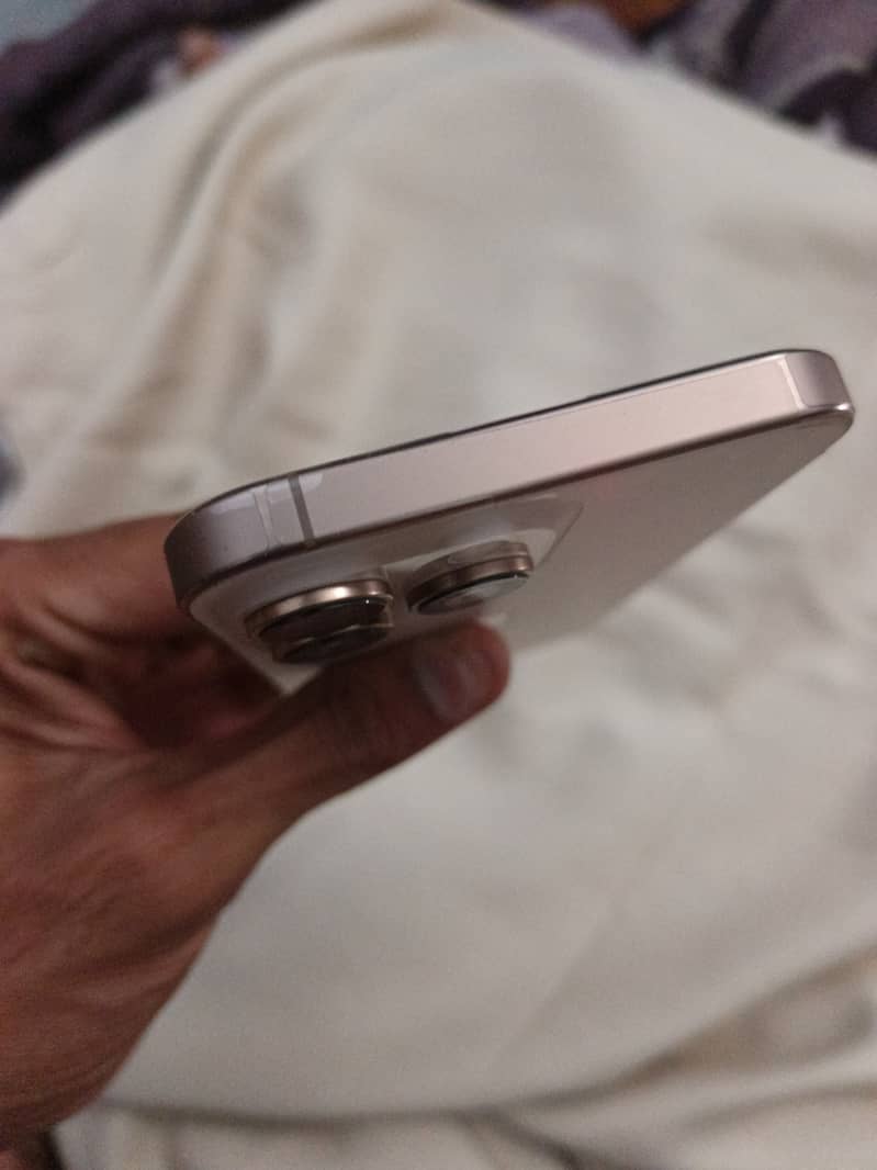 Iphone 16 pro max jv 3