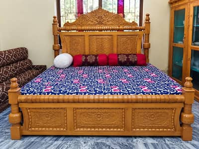 Pure chinar & darek wooden furniture set 3 months usesd in mansehra