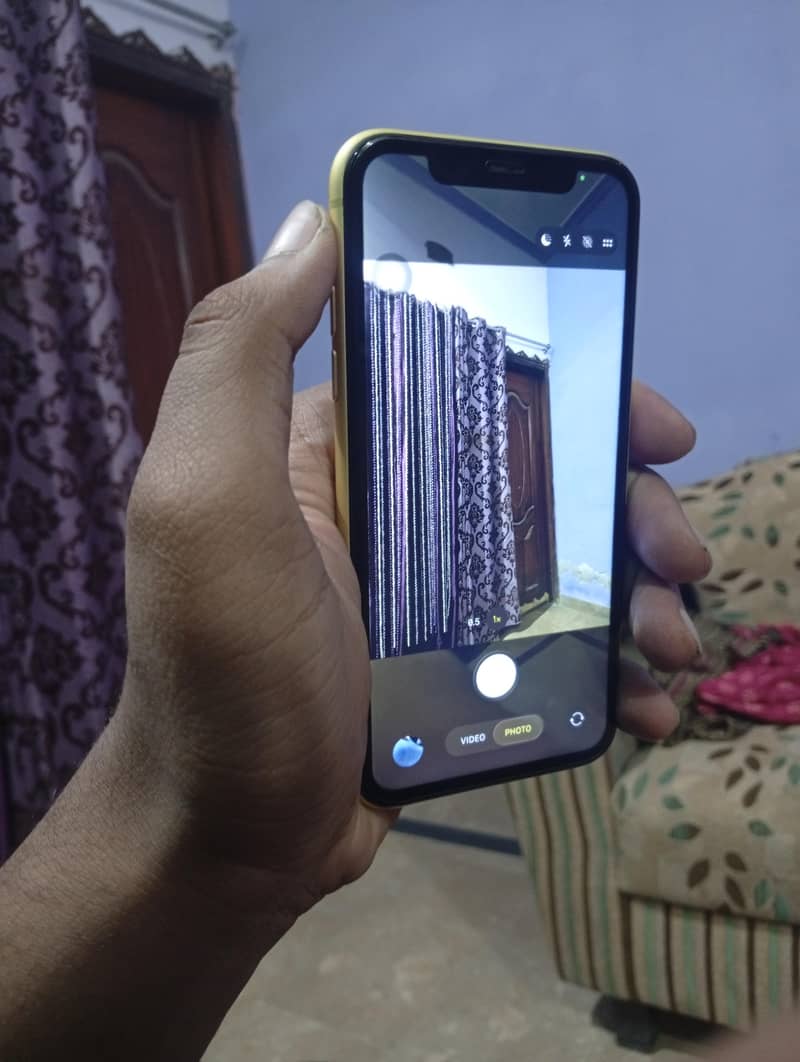 Apple iPhone 11 6