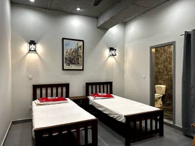 1 FULLY FURNISHED BEDROOM AVAILABLE ON RENT ON SHARING BASES