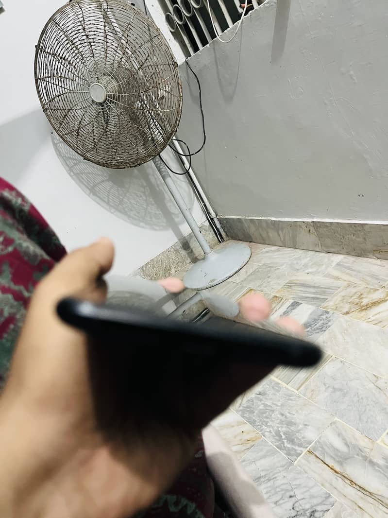 One Plus 6T 4