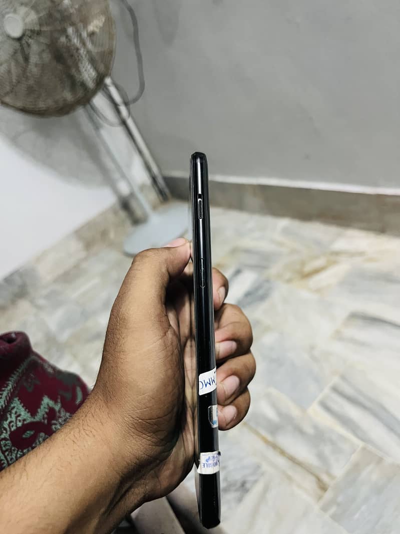 One Plus 6T 5