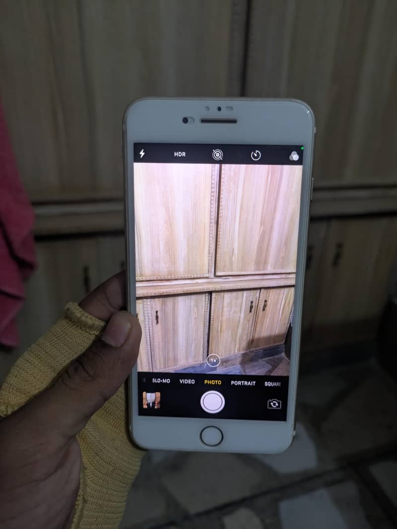 Apple iPhone 7 Plus 0