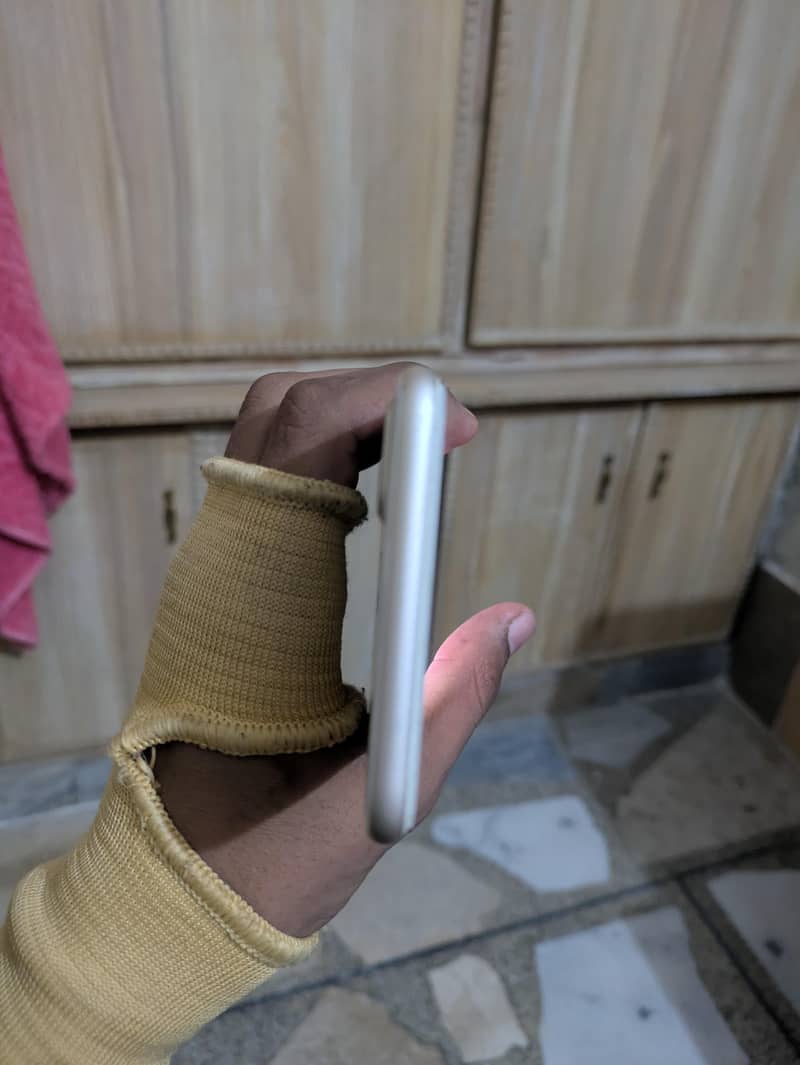 Apple iPhone 7 Plus 1
