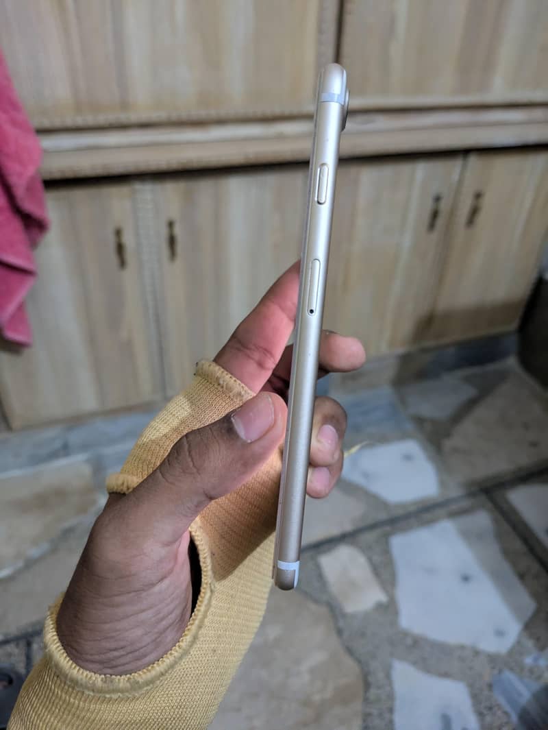 Apple iPhone 7 Plus 5