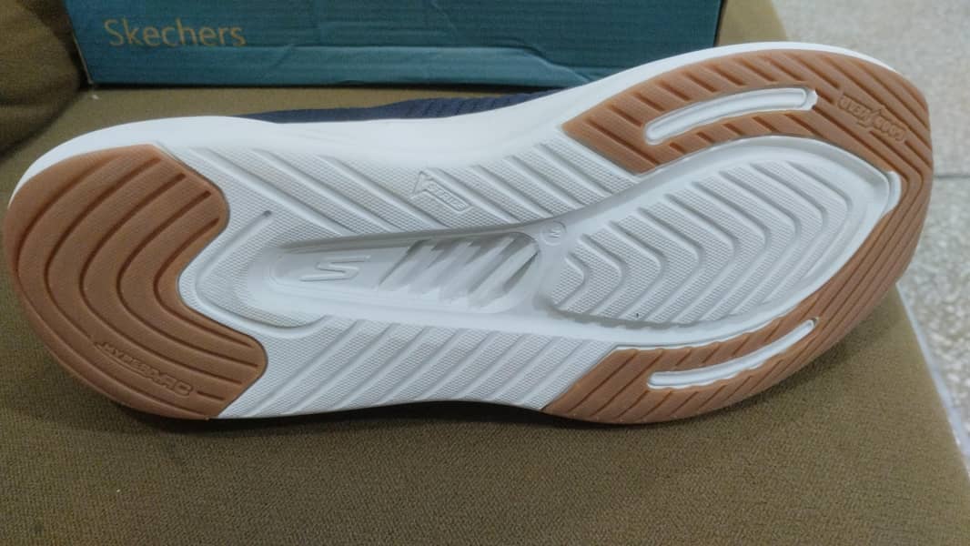 ORIGINAL Sketchers 100% import from Vietnam Size 8 number - Footwear ...