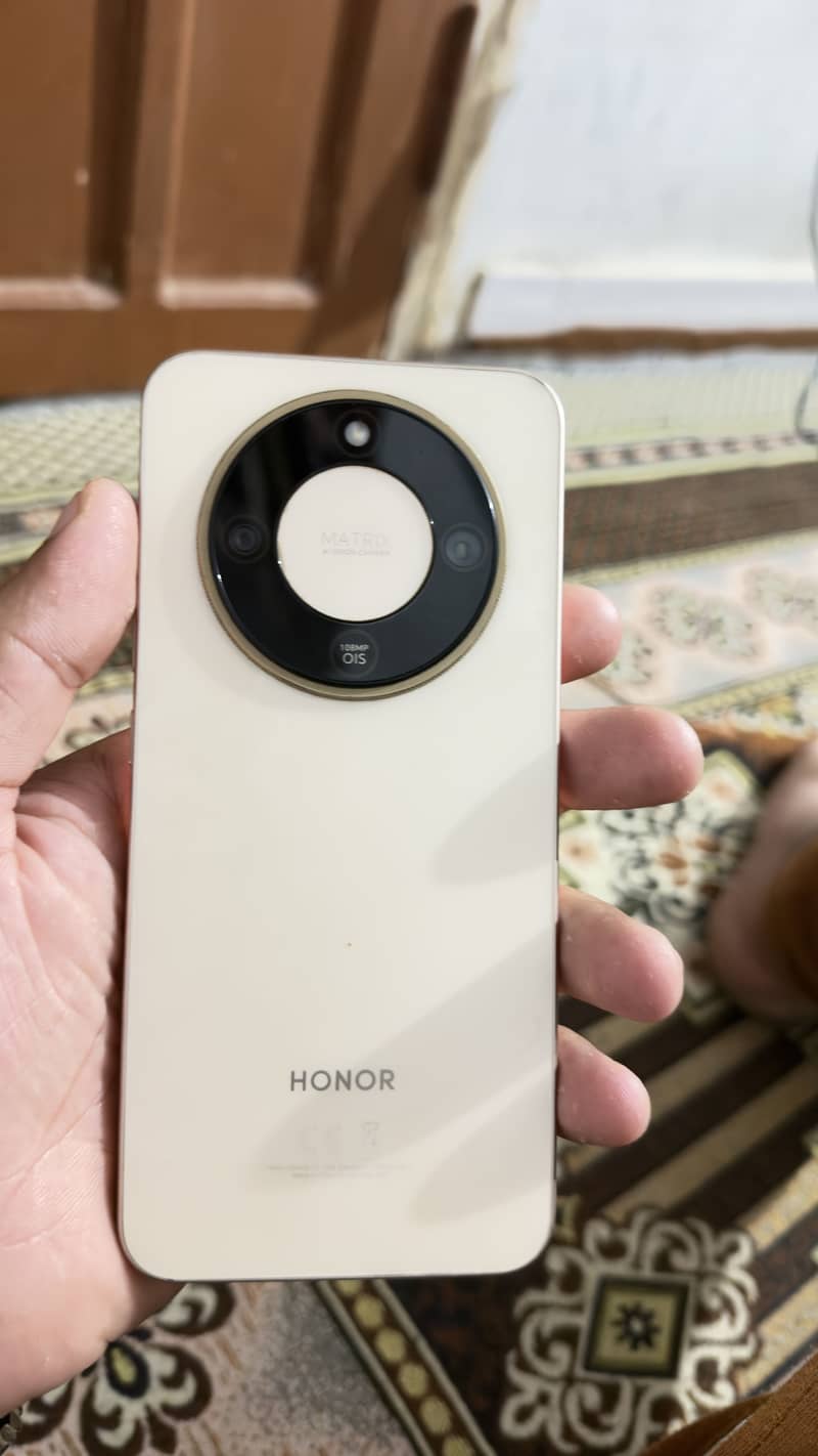 Honor X9D 4