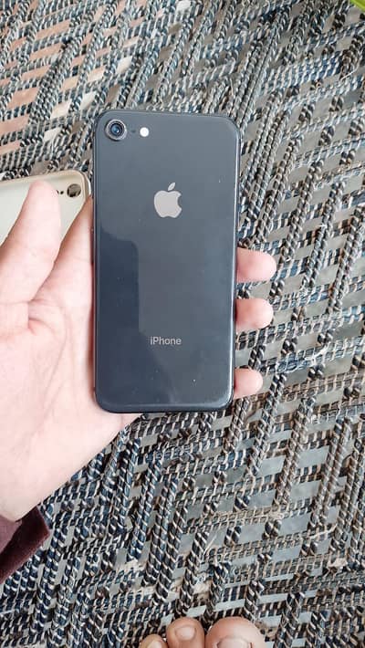 Apple iPhone 8