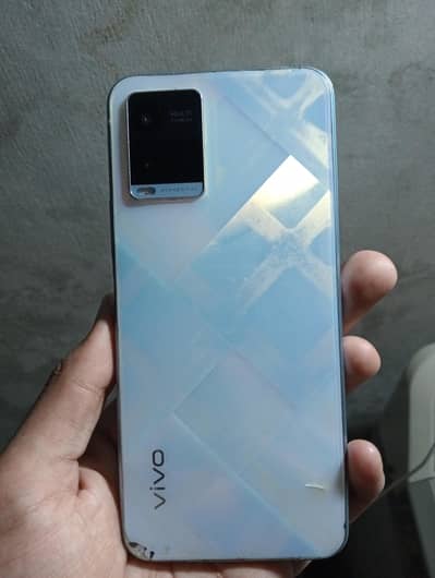 Vivo V21