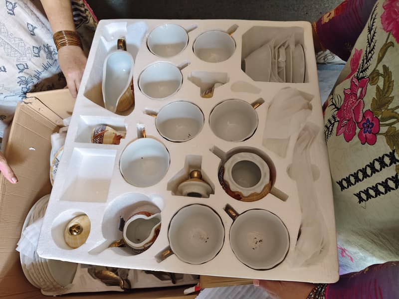 dinner set 4