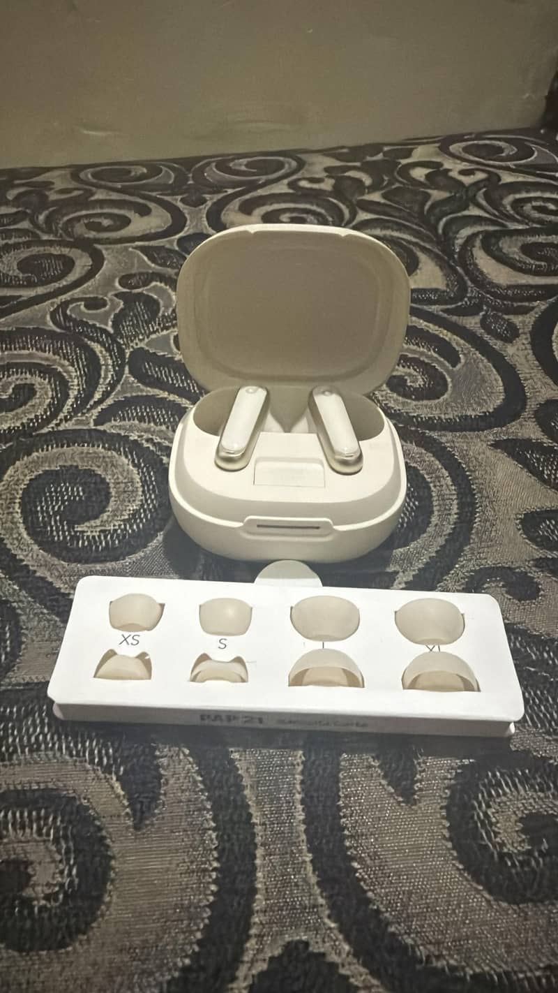 soundcore 40i model same like new 0