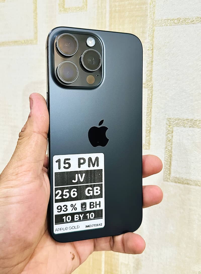 Apple iPhone 15 Pro Max 0