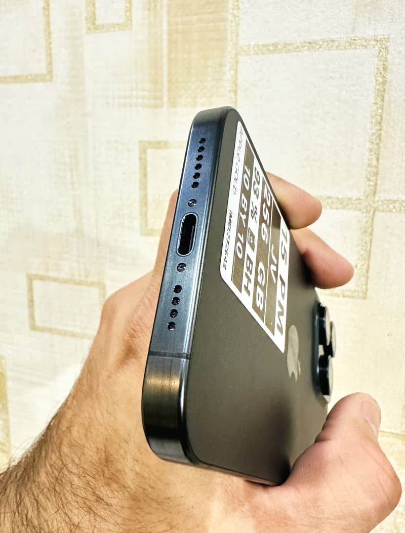 Apple iPhone 15 Pro Max 10