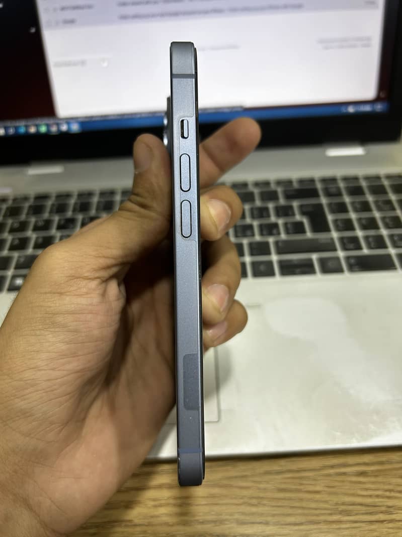 Apple iPhone 14 3