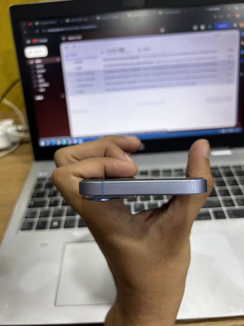 Apple iPhone 14 4