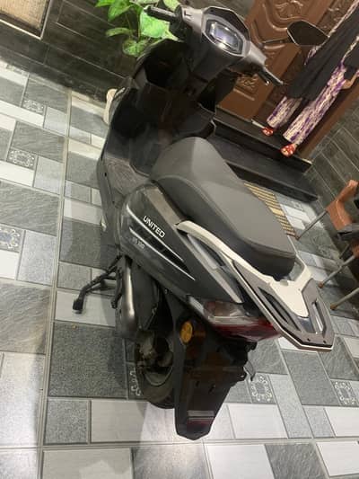united scooty us100