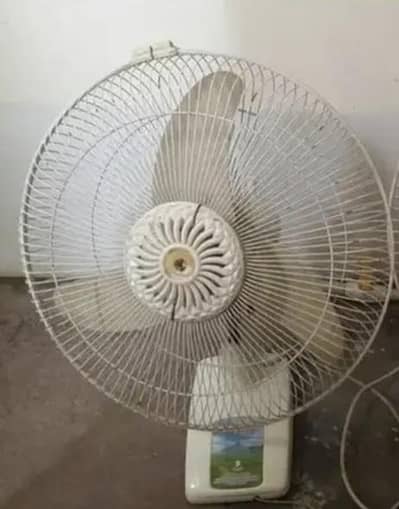 Solar DC 12V Bracket Fan For Sell, Original Condition, Copper Winding