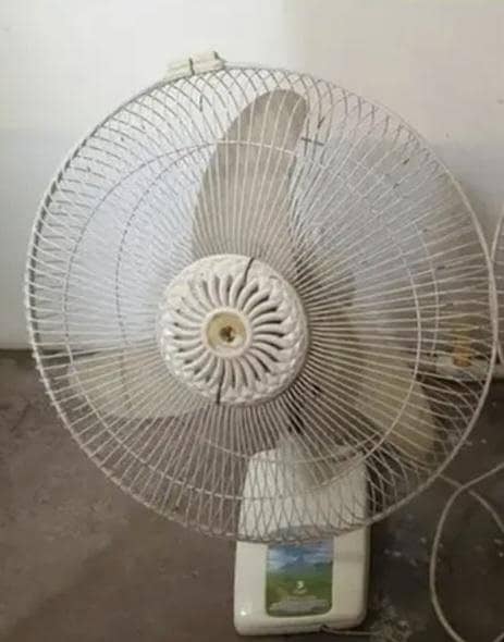 Solar DC 12V Bracket Fan For Sell, Original Condition, Copper Winding ...