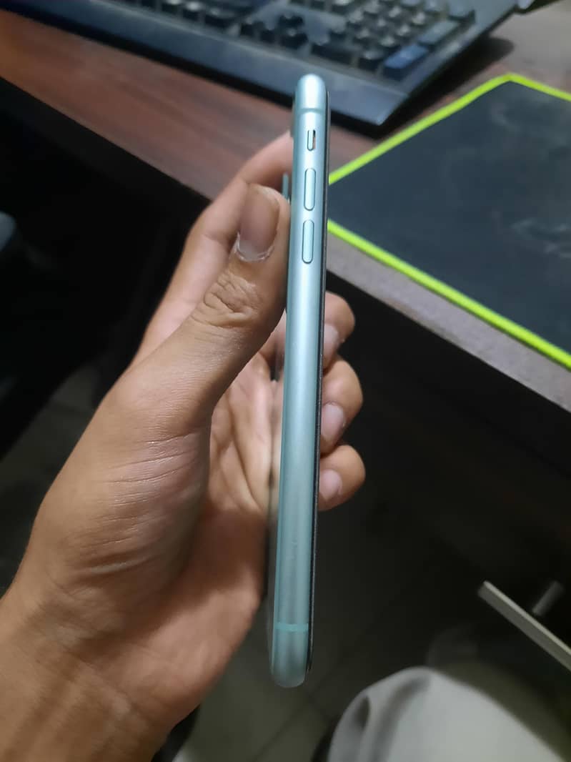 Apple iPhone 11 5