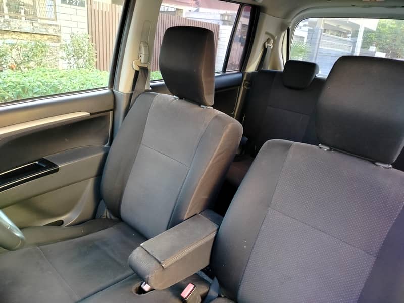 Mazda Azwagon 2012 5