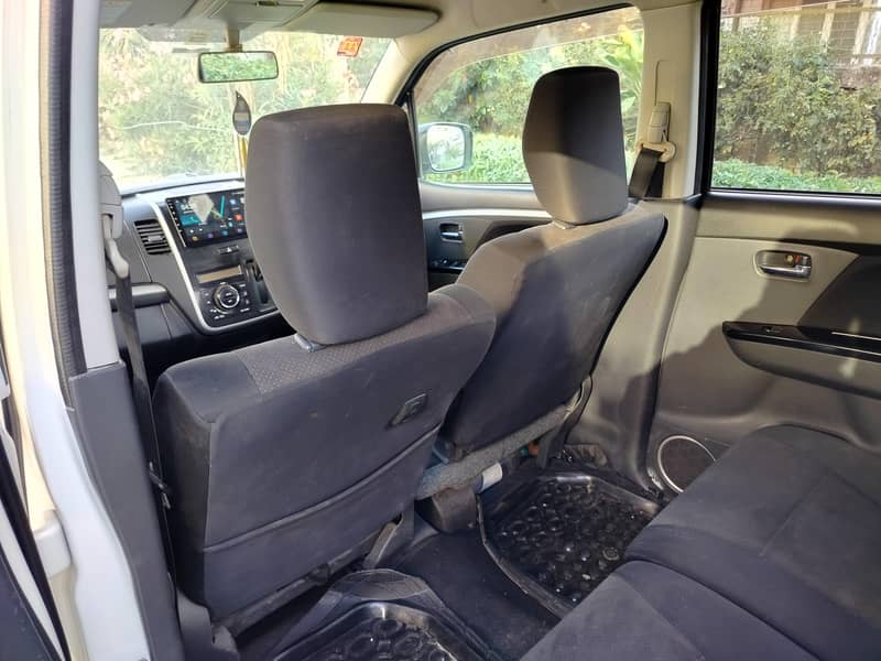 Mazda Azwagon 2012 6