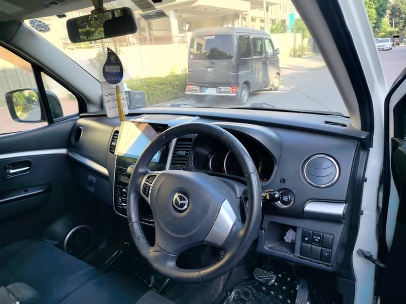 Mazda Azwagon 2012 8