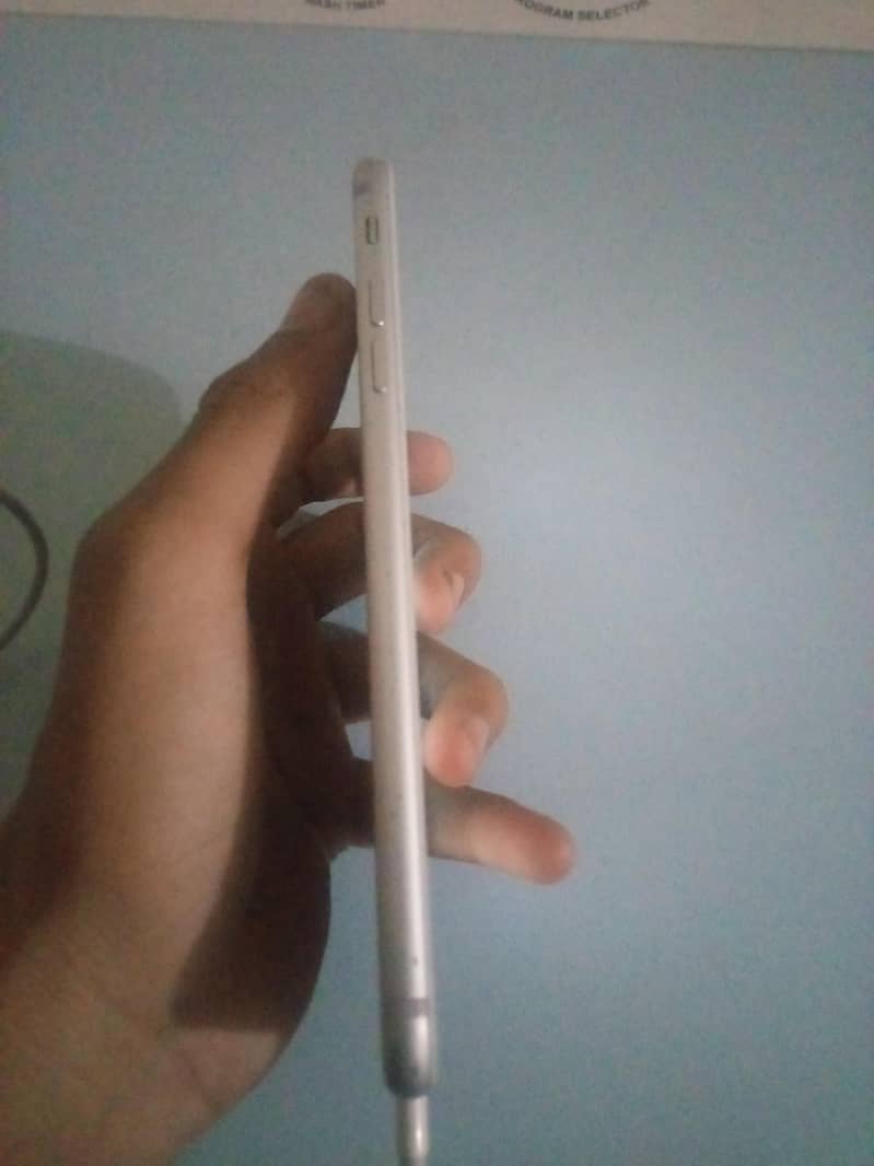 Apple iPhone 7 Plus 3