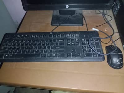 computer Dell ka hai LCD HP ki