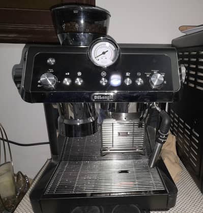Coffee Machine Delongi