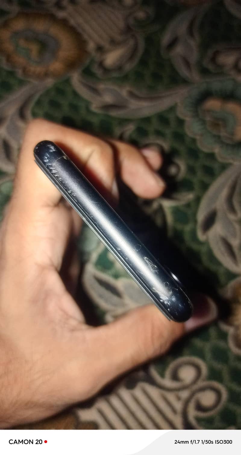 Apple iPhone XR 1
