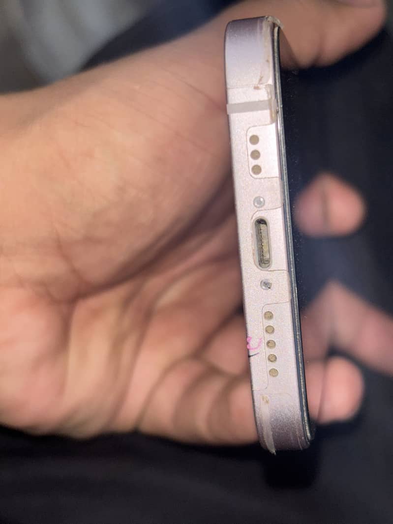 Apple iPhone 13 JV 3