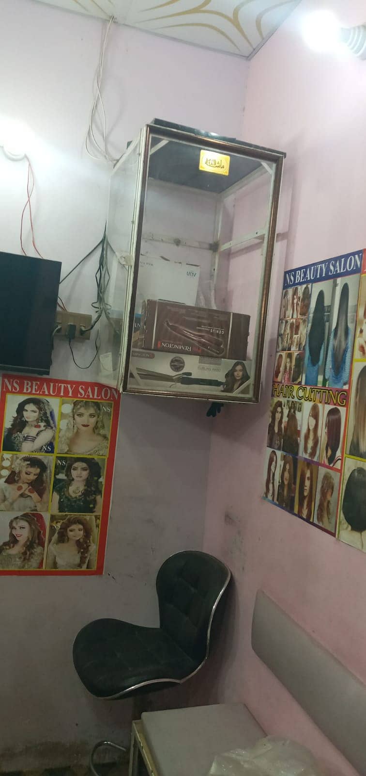 Complete Parlor Setup Available for Urgent Sale - Other Makeup ...