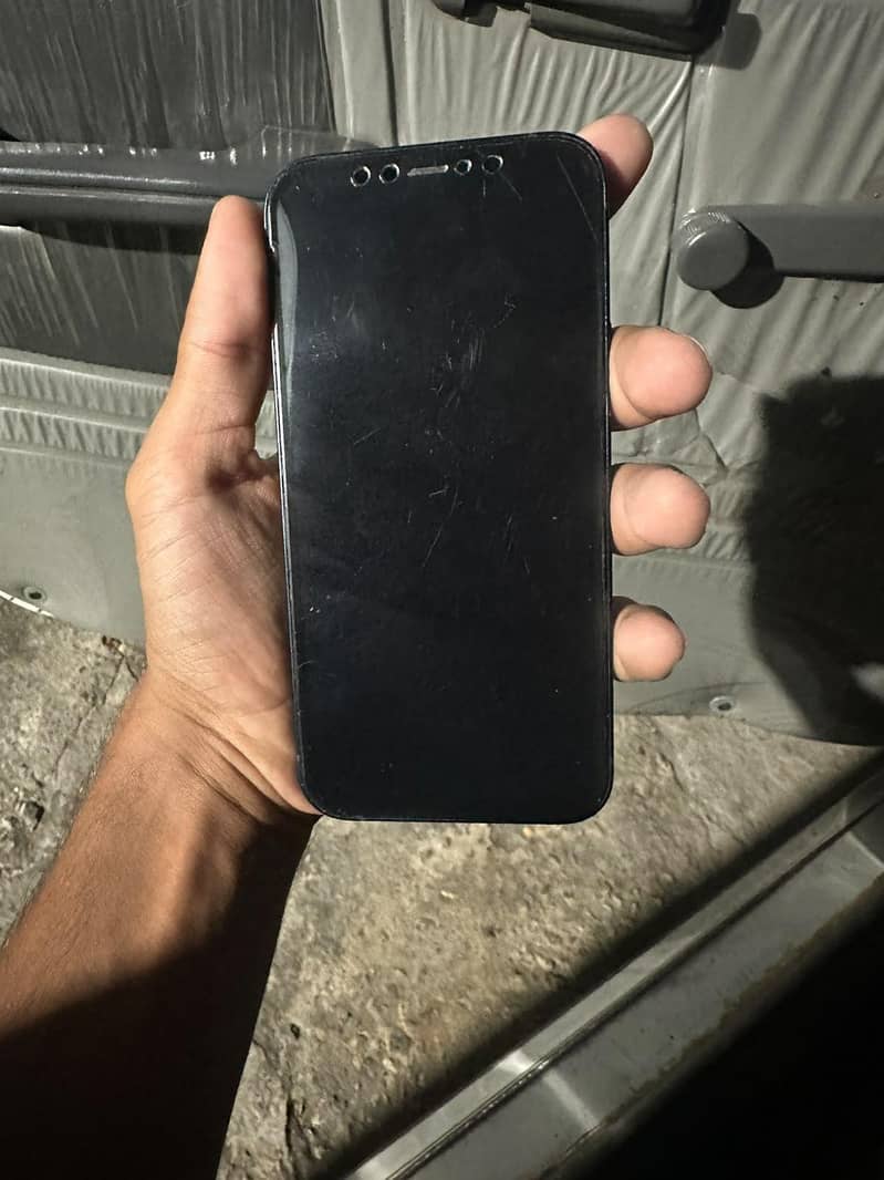 Apple iPhone 12 1