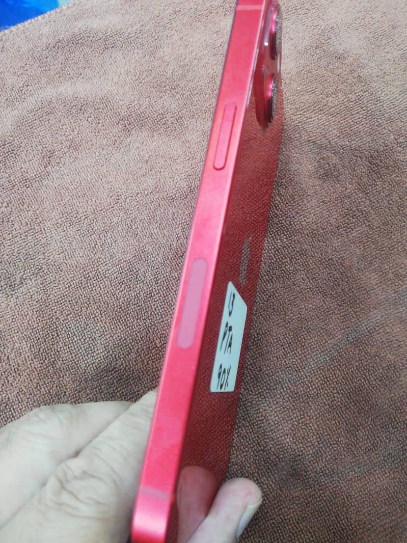 Apple iPhone 13 4