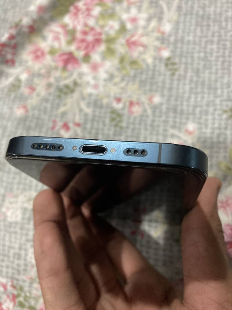 Apple iPhone 12 Pro 1