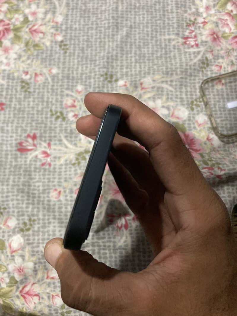 Apple iPhone 12 Pro 2