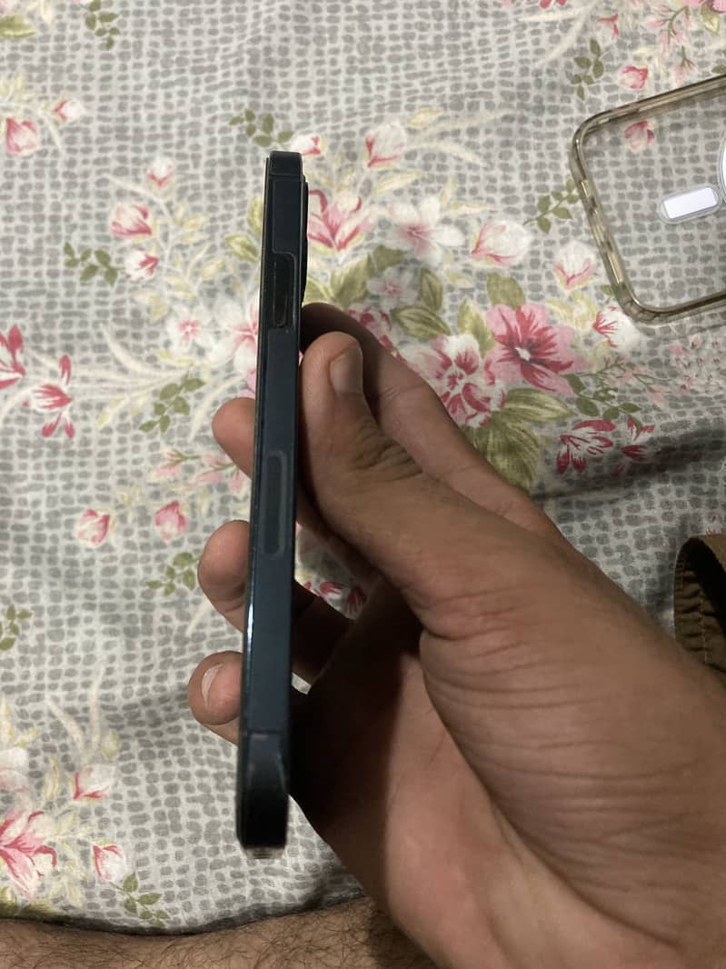Apple iPhone 12 Pro 6