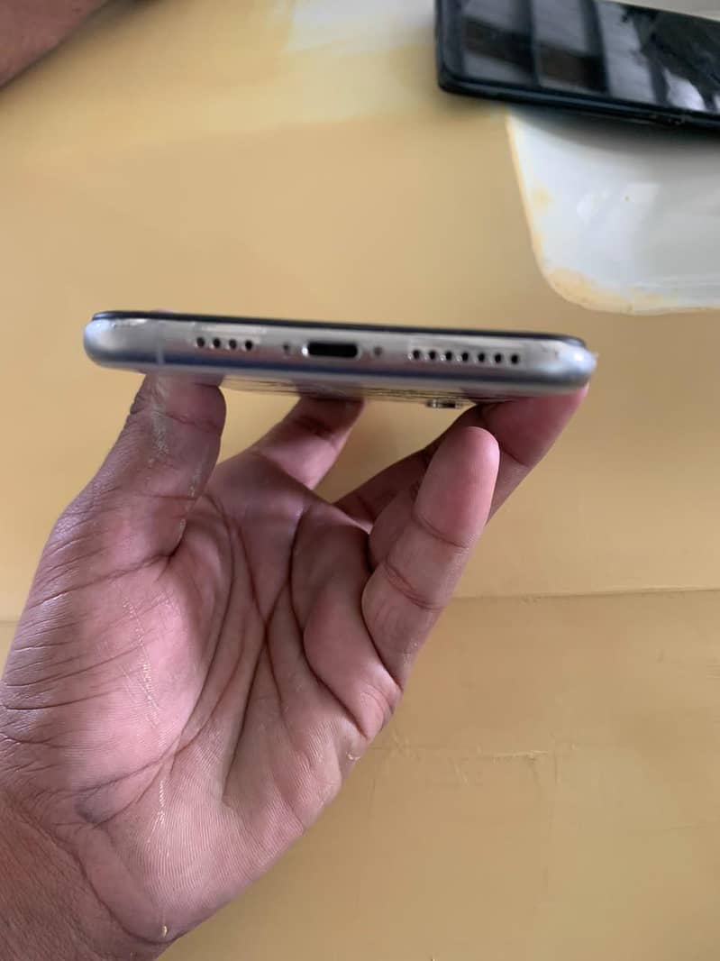 Apple iPhone XS Max 2