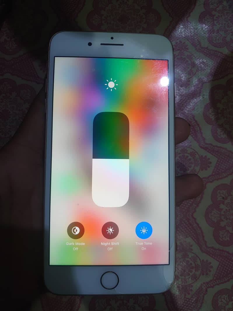 Apple iPhone 8 Plus 5
