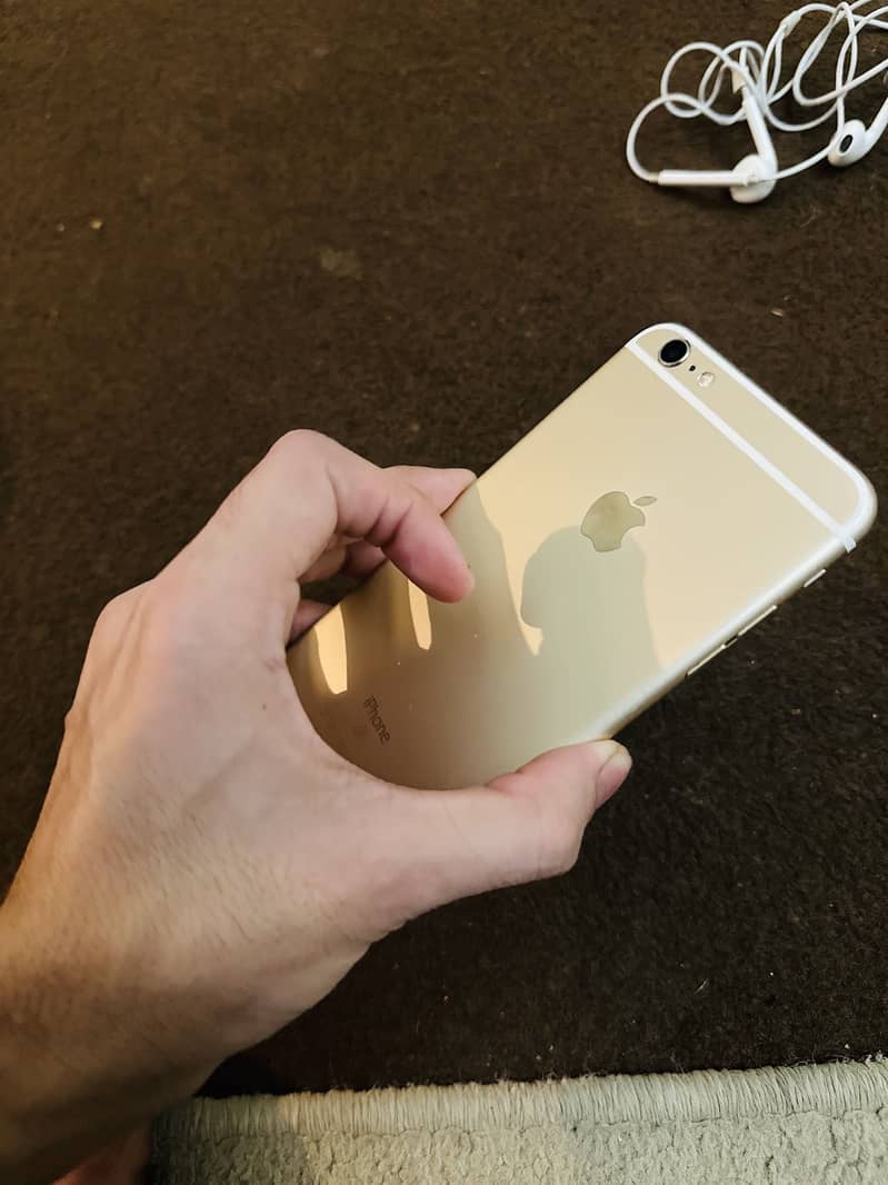 Apple iPhone 6S Plus 3