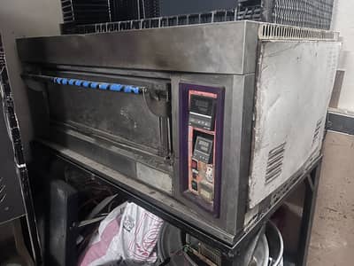Commercial oven