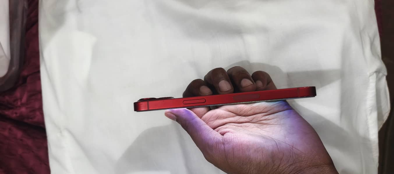 Apple iPhone 13 3
